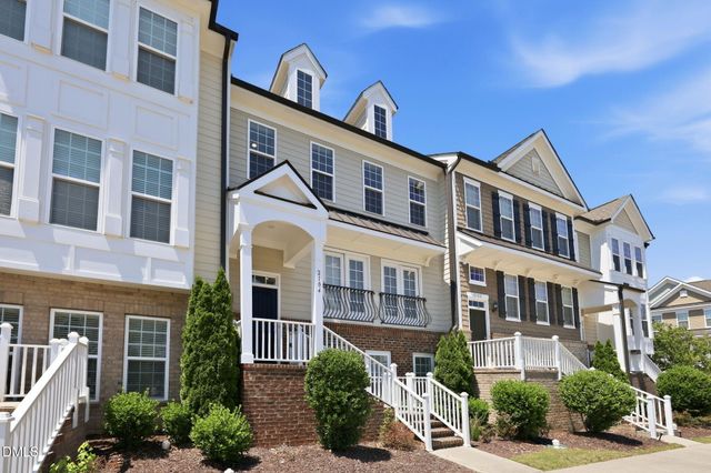2104 Peakside Drive, Apex, NC 27523