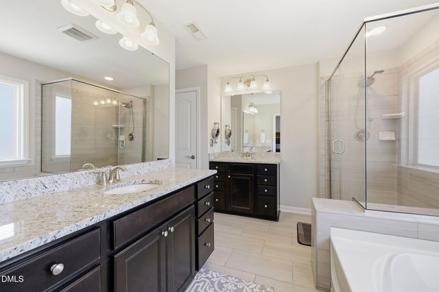 2104 Peakside Drive, Apex, NC 27523