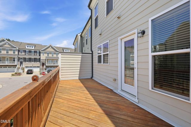 2104 Peakside Drive, Apex, NC 27523