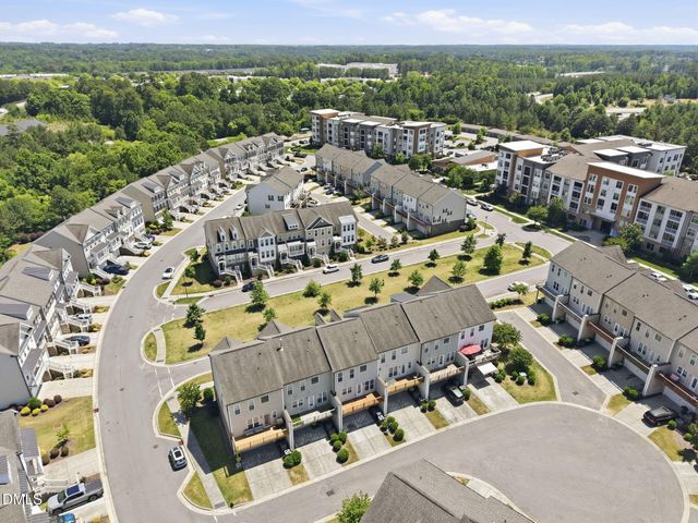 2104 Peakside Drive, Apex, NC 27523