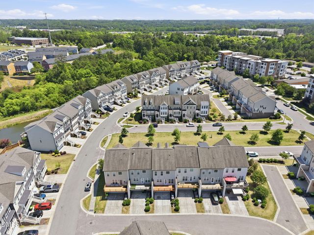 2104 Peakside Drive, Apex, NC 27523