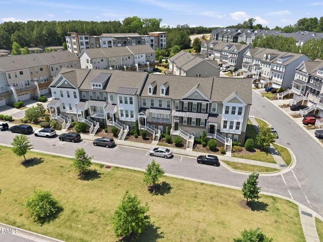 2104 Peakside Drive, Apex, NC 27523