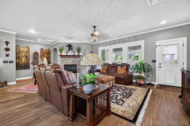 8108 N 77th Avenue, Owasso, OK 74055