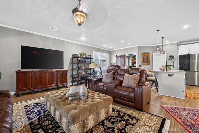 8108 N 77th Avenue, Owasso, OK 74055