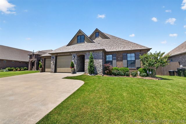 8108 N 77th Avenue, Owasso, OK 74055