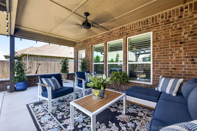 8108 N 77th Avenue, Owasso, OK 74055