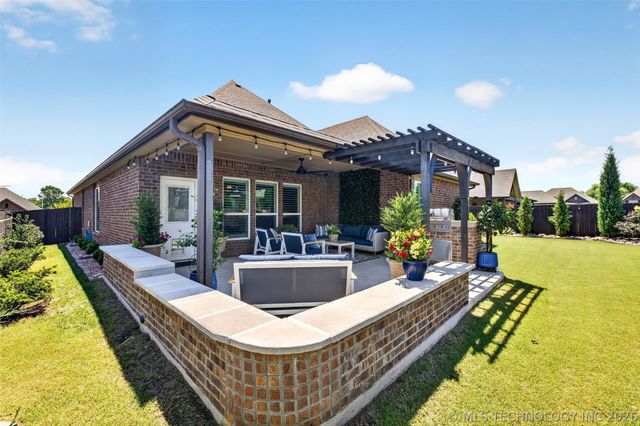 8108 N 77th Avenue, Owasso, OK 74055