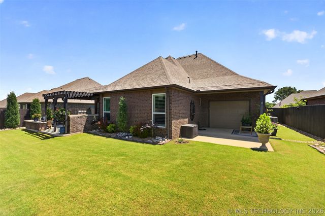 8108 N 77th Avenue, Owasso, OK 74055