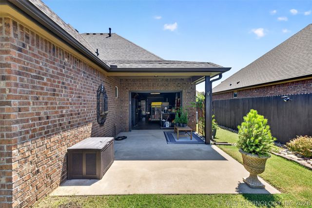 8108 N 77th Avenue, Owasso, OK 74055
