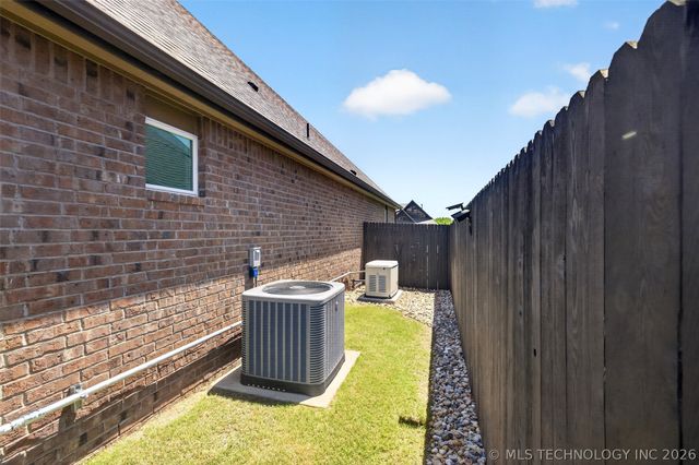 8108 N 77th Avenue, Owasso, OK 74055