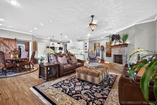 8108 N 77th Avenue, Owasso, OK 74055