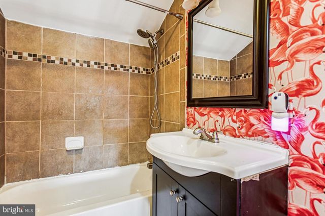 836 DIVISION AVE NE, Washington, DC 20019