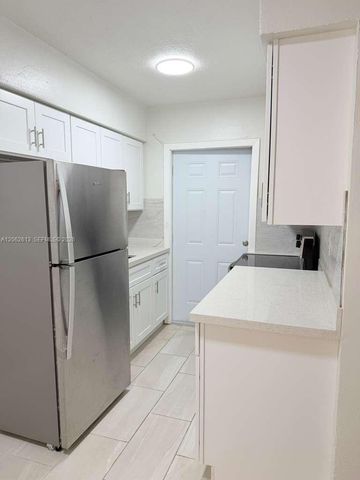 310 NE 78th St 3, Miami, FL 33138