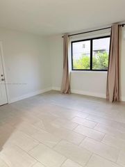310 NE 78th St 3, Miami, FL 33138