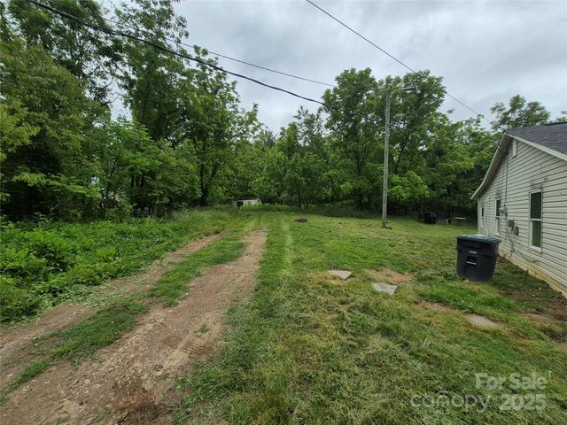 68 Covered Bridge Lane, Asheville, NC 28804