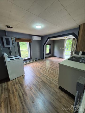 68 Covered Bridge Lane, Asheville, NC 28804