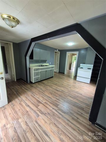 68 Covered Bridge Lane, Asheville, NC 28804