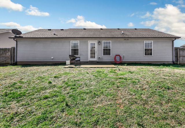 124 Bob White Trl, Oak Grove, KY 42262