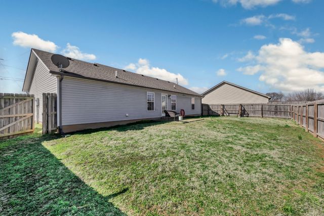 124 Bob White Trl, Oak Grove, KY 42262