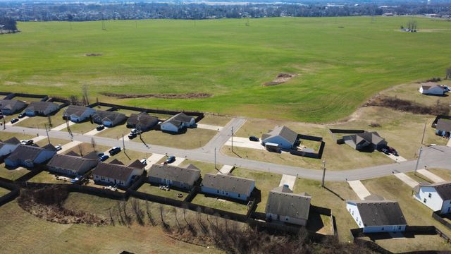 124 Bob White Trl, Oak Grove, KY 42262