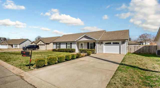 124 Bob White Trl, Oak Grove, KY 42262
