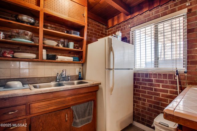 1330 E Broadway Boulevard, Tucson, AZ 85719