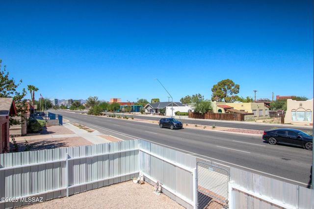 1330 E Broadway Boulevard, Tucson, AZ 85719