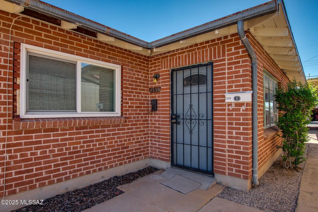 1330 E Broadway Boulevard, Tucson, AZ 85719