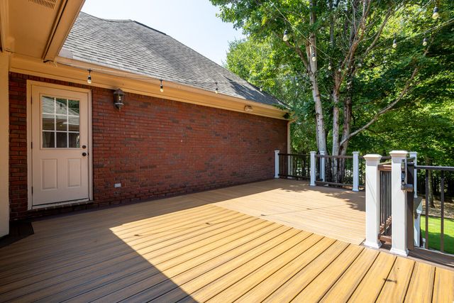 164 Glenwood Way, Smiths Station, AL 36877