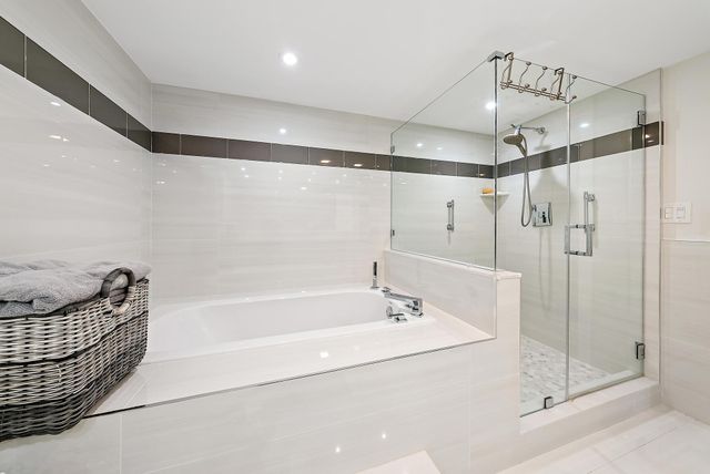 5070 N Ocean Dr 5b, Singer Island, FL 33404