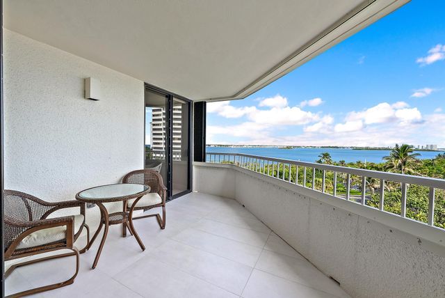 5070 N Ocean Dr 5b, Singer Island, FL 33404