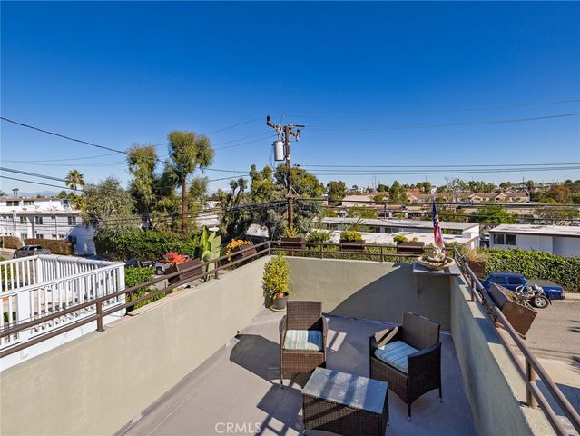 1725 Axenty Way, Redondo Beach, CA 90278