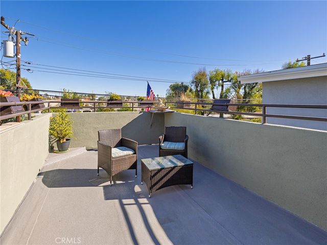 1725 Axenty Way, Redondo Beach, CA 90278