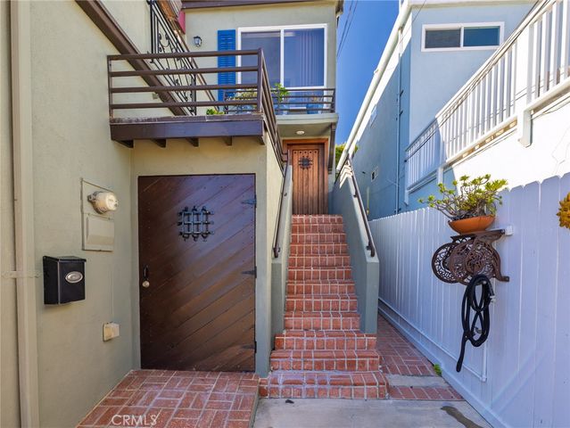 1725 Axenty Way, Redondo Beach, CA 90278