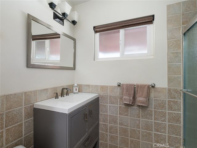 1725 Axenty Way, Redondo Beach, CA 90278