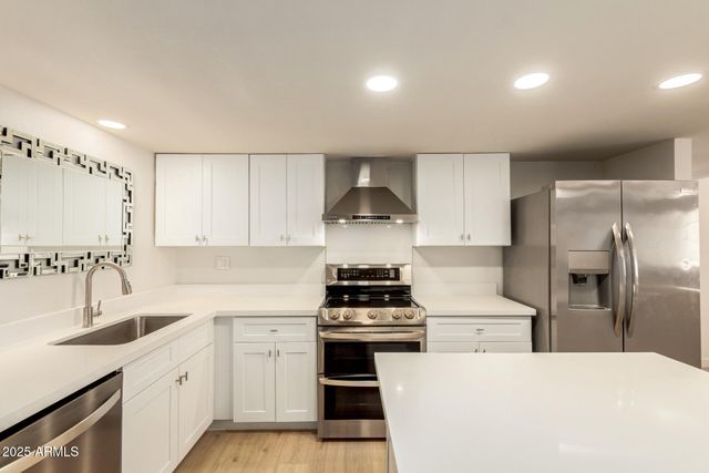 10452 W MEADE Drive, Sun City, AZ 85351