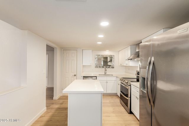 10452 W MEADE Drive, Sun City, AZ 85351