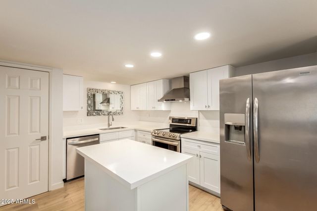 10452 W MEADE Drive, Sun City, AZ 85351