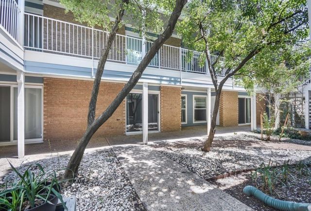 400 W 35th. ST 103, Austin, TX 78705