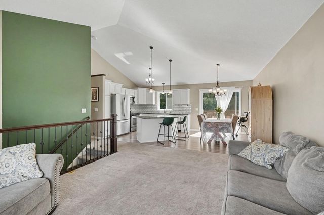 707 Hickory Street SW, Isanti, MN 55040