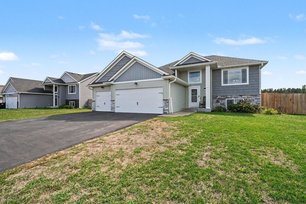 707 Hickory Street SW, Isanti, MN 55040 — photo 3