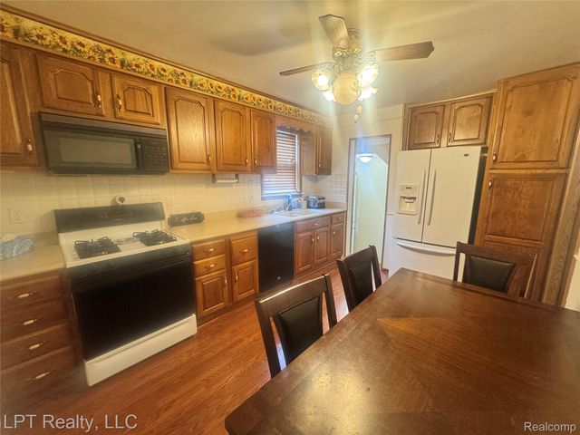3078 Chandler Avenue, Lincoln Park, MI 48146