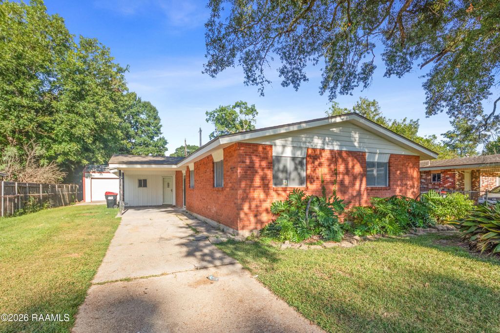 207 Doc Duhon Street, Lafayette, LA 70501