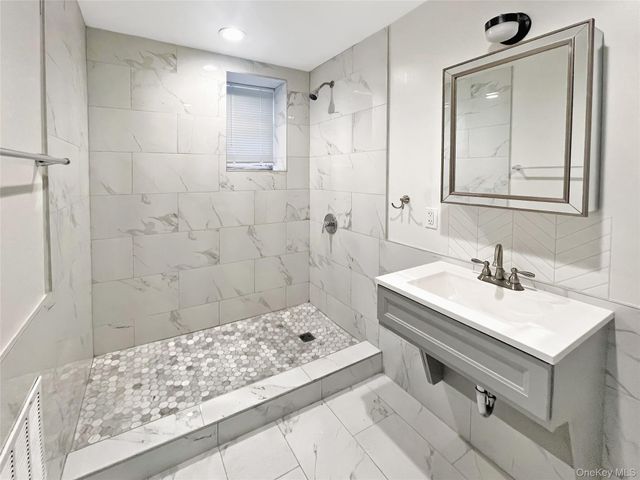 1855 21st Drive, Astoria, NY 11105