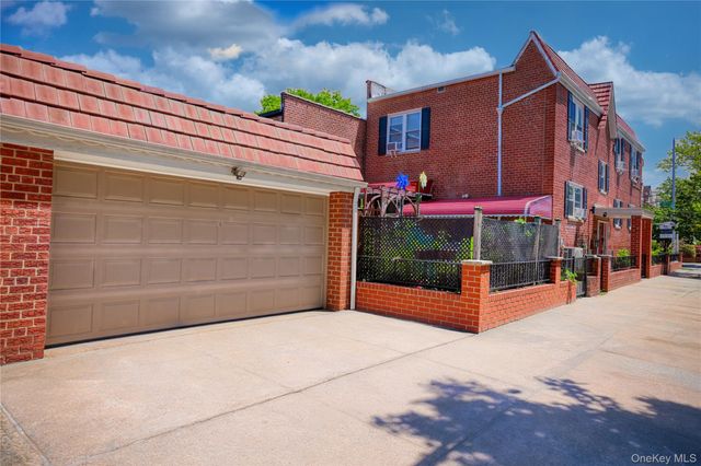 1855 21st Drive, Astoria, NY 11105
