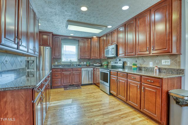 604 Snapps Ferry Road, Kingsport, TN 37663