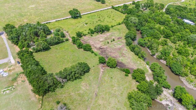 21 E 370 Road, Claremore, OK 74017