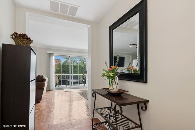 128 Carriage Way Drive 217B, Burr Ridge, IL 60527