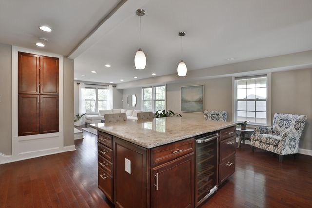258 Canyon Drive, Columbus, OH 43214