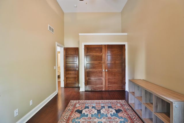 258 Canyon Drive, Columbus, OH 43214
